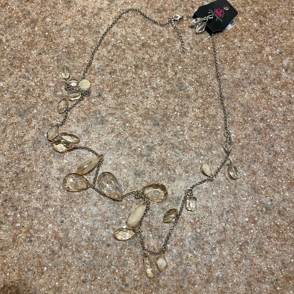 Paparazzi necklace and earrings